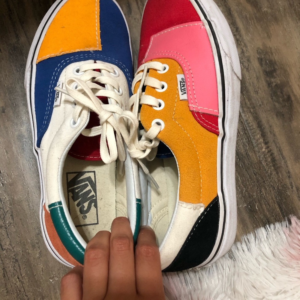 Vans - Picture 4 of 5